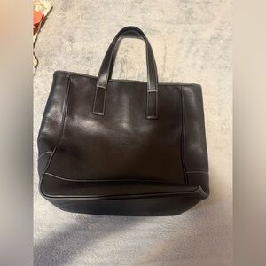 COACH BLEEKER BLACK LEATHER TOTE WITH WHITE STITCHING PRE OWNED